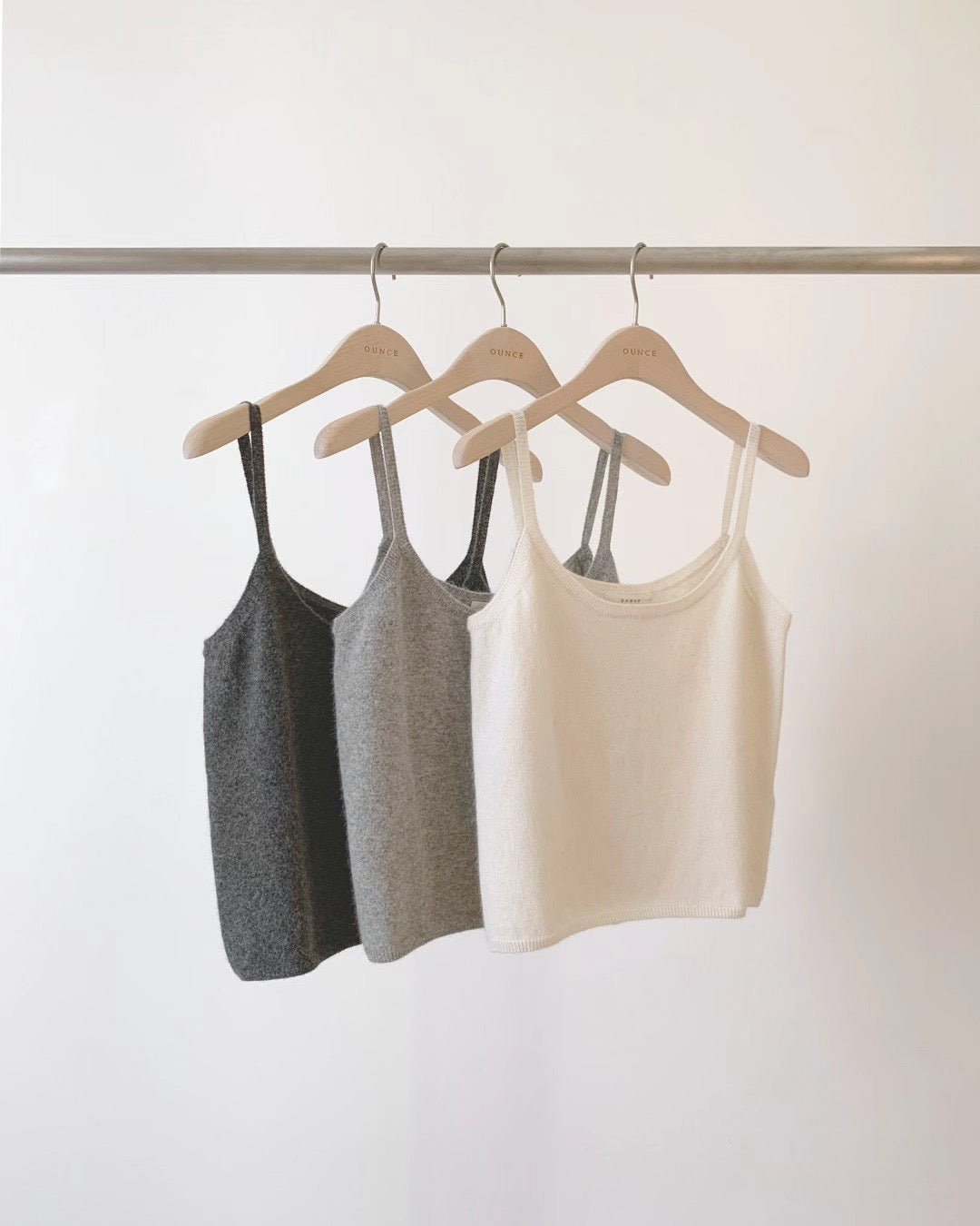 Ounce layered raccoon sleeveless-3col