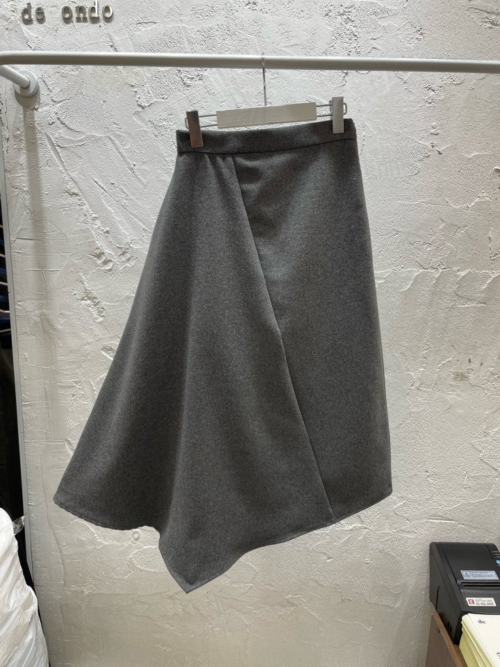 Unbal cut skirt