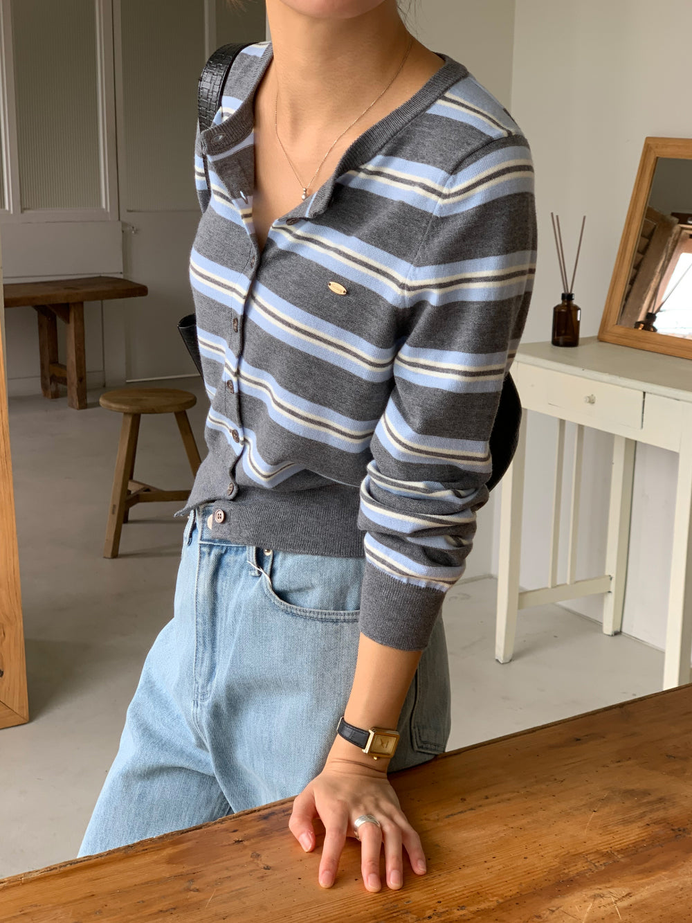motion s.t cardigan-2col