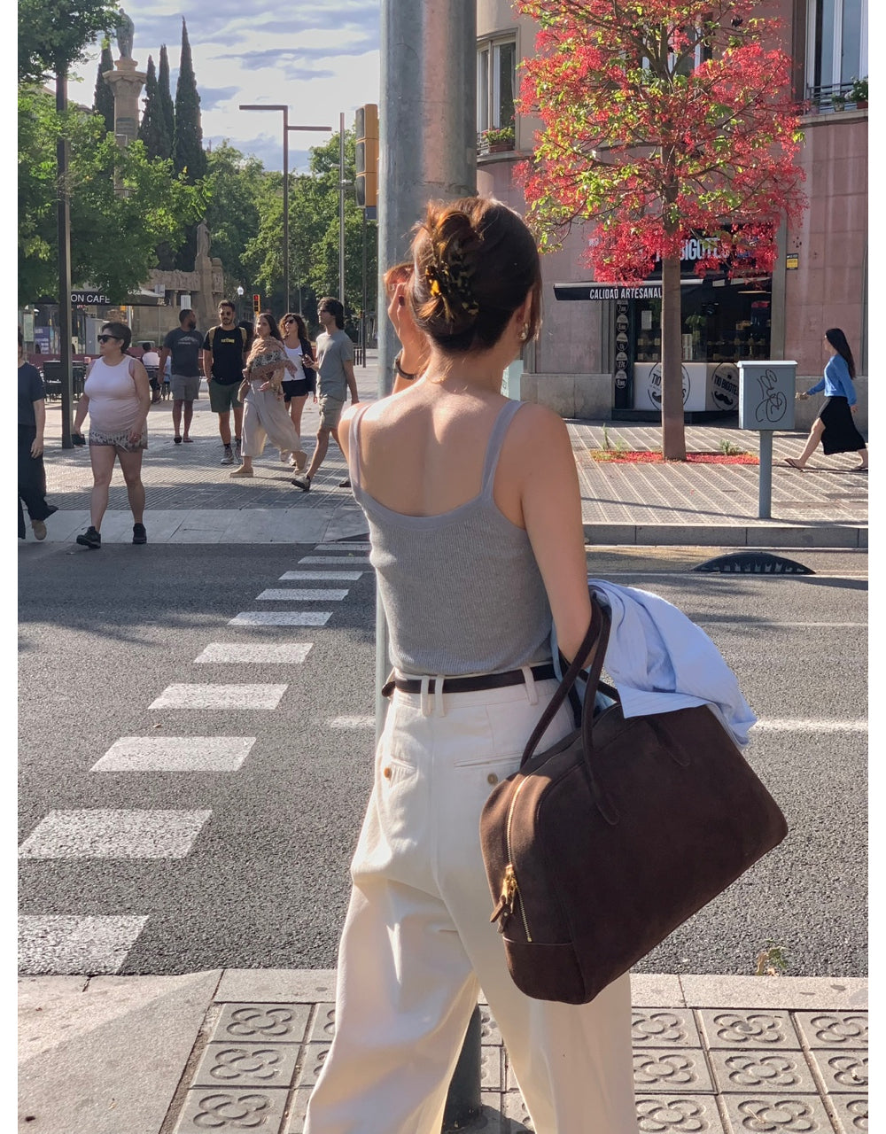 Sheer sleeveless-3col