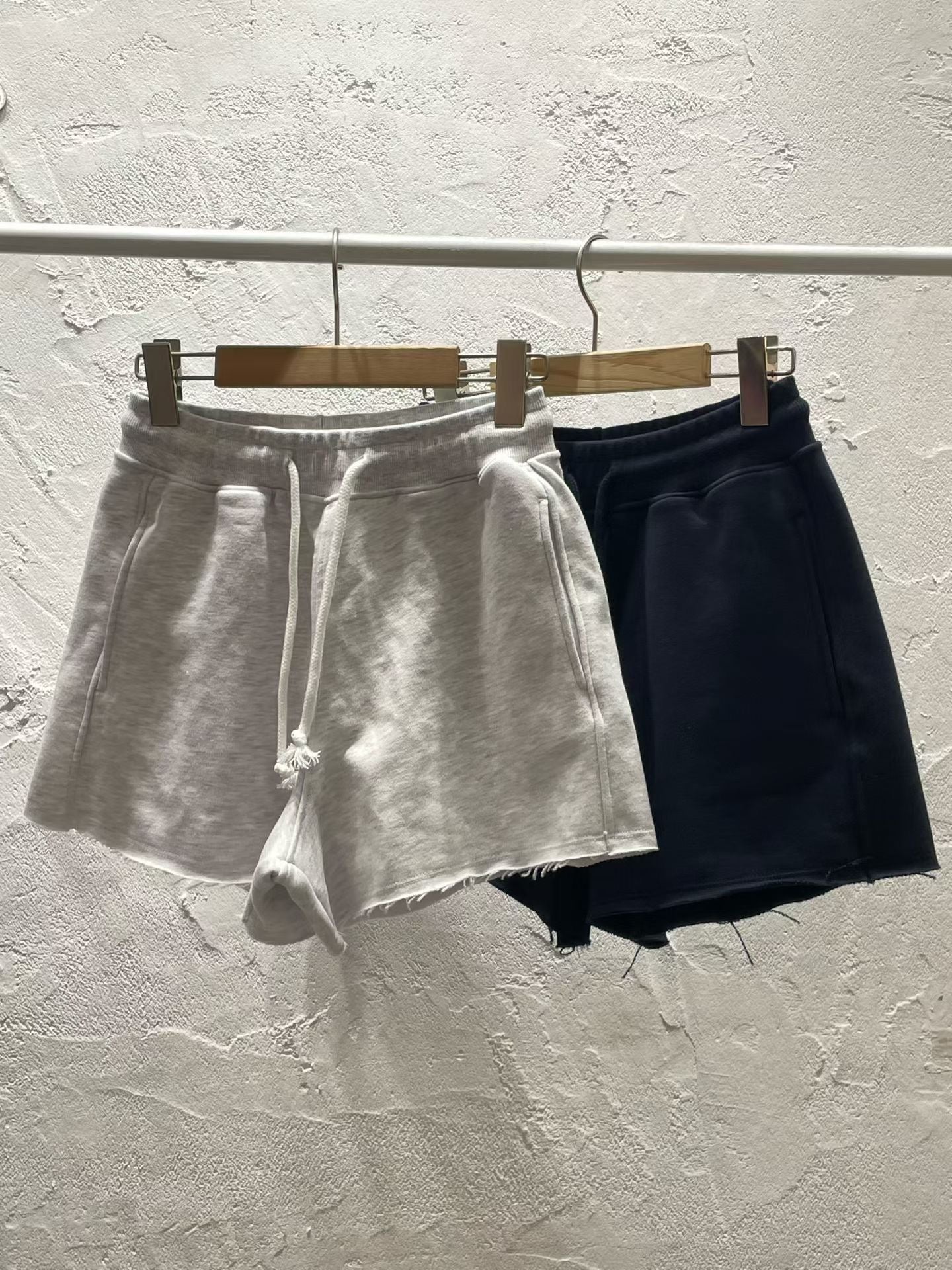 deondo dekki sweat shorts-2col