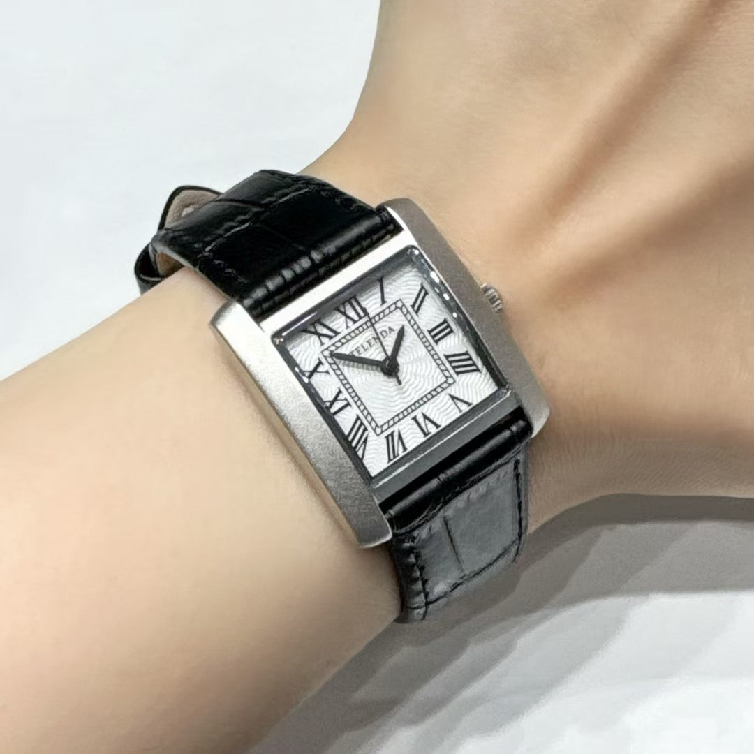 Telenda square leather