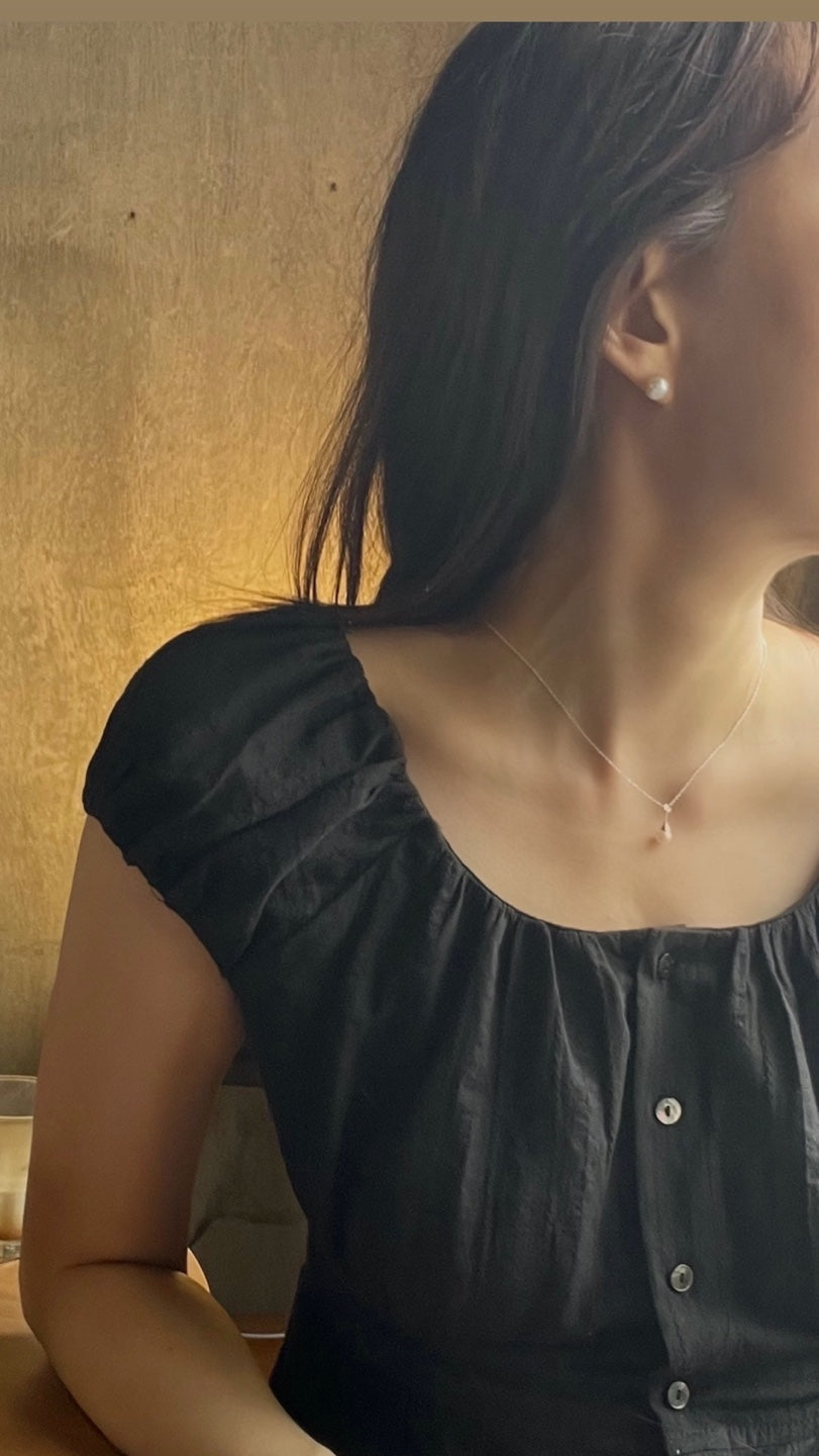 Monet pearl necklace