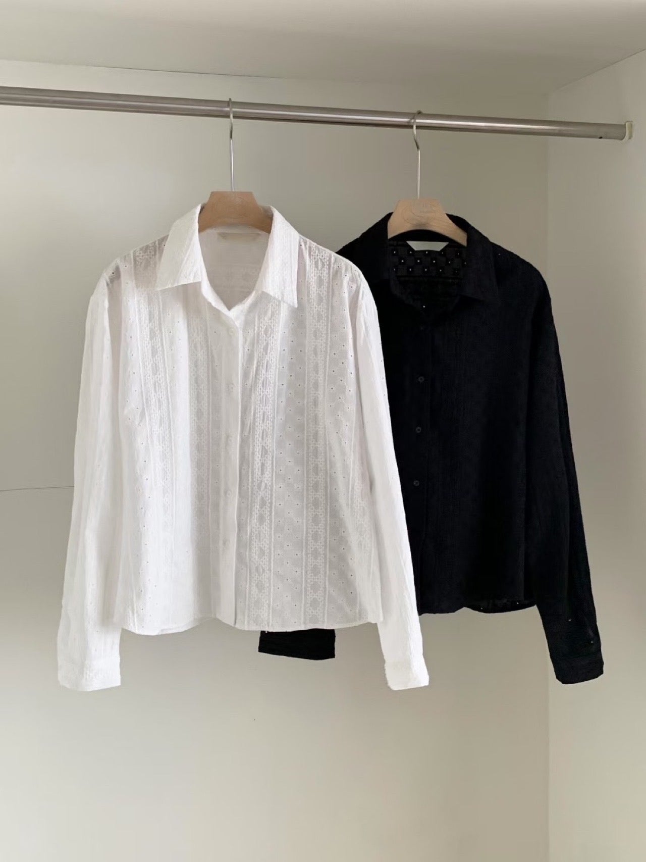 Rev lace shirt-2col