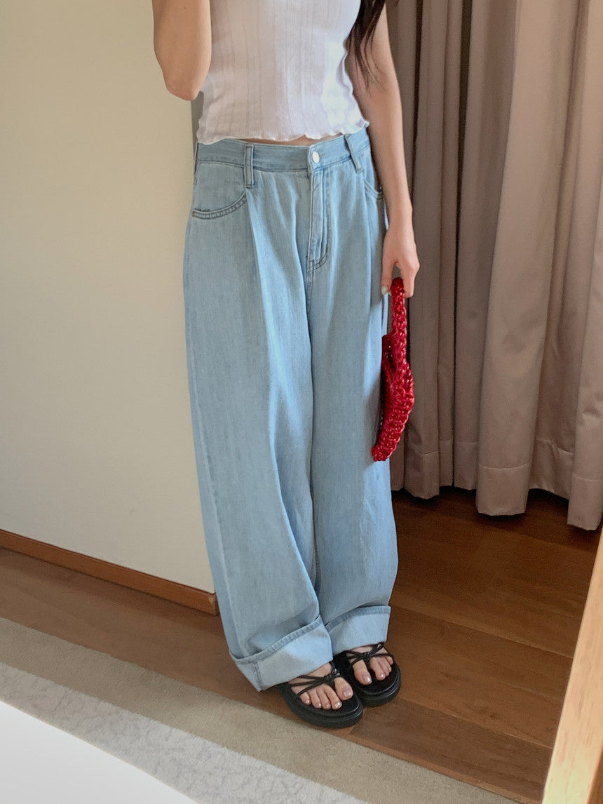 one-tuck denim