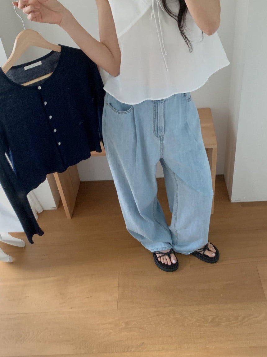 one-tuck denim