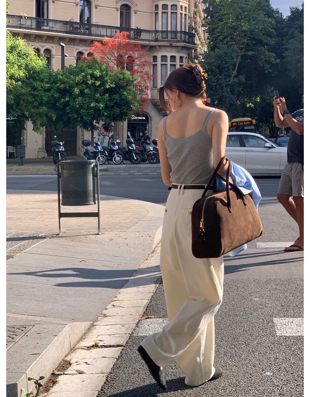Sheer sleeveless-3col