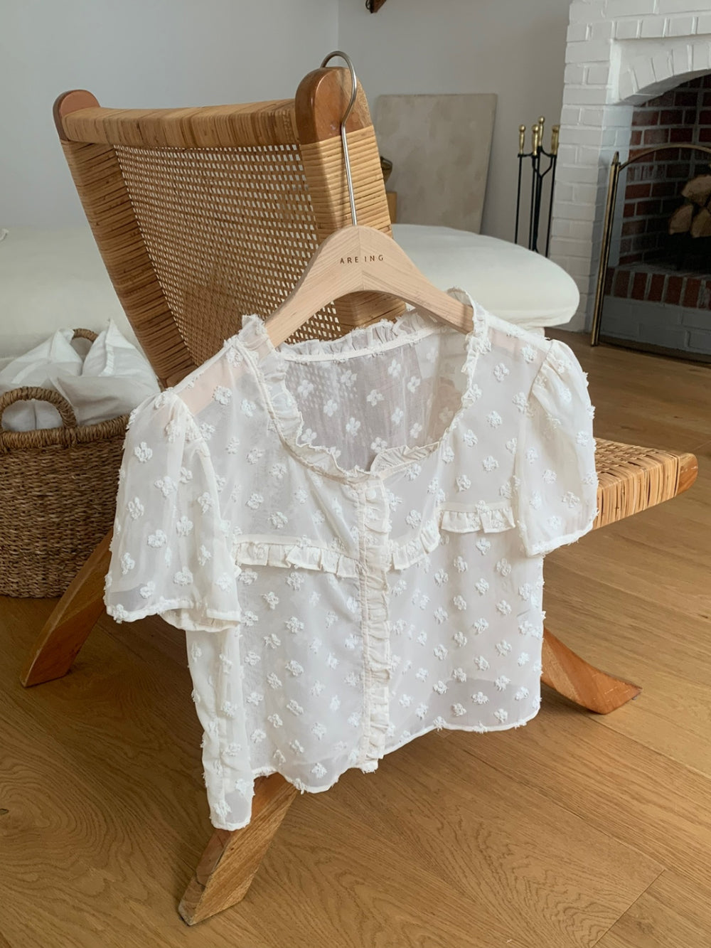 ruffle blouse-2col