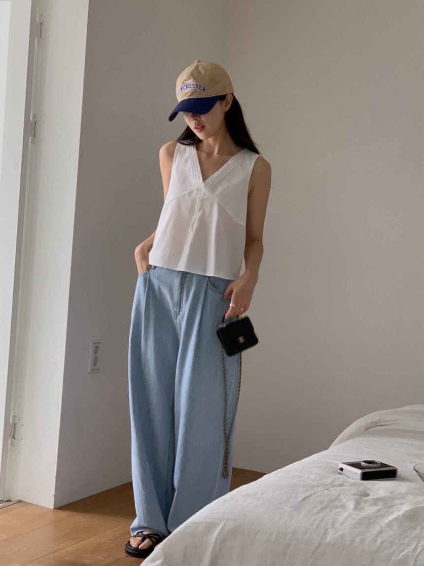 one-tuck denim