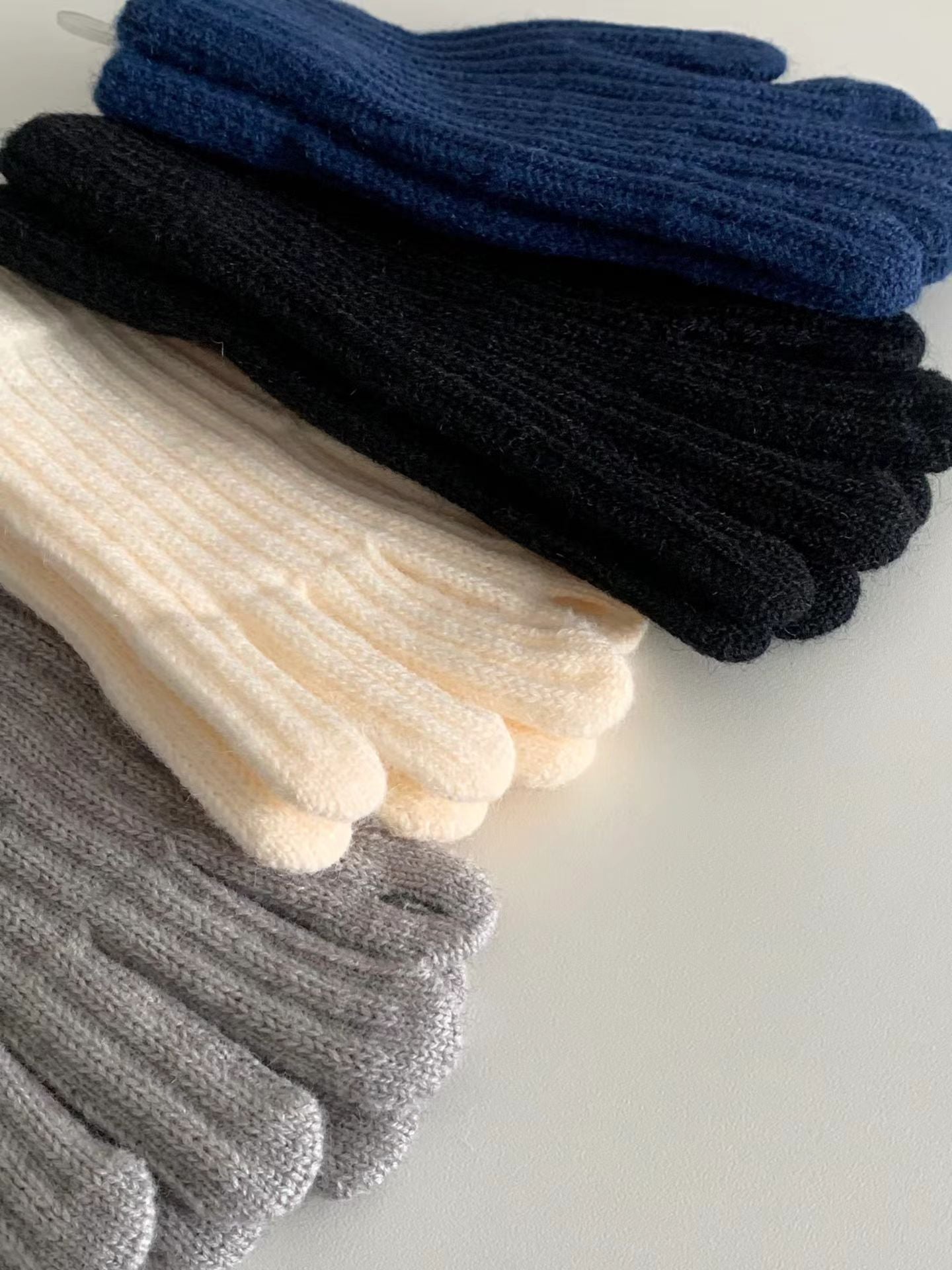 Snow Finger hole Gloves