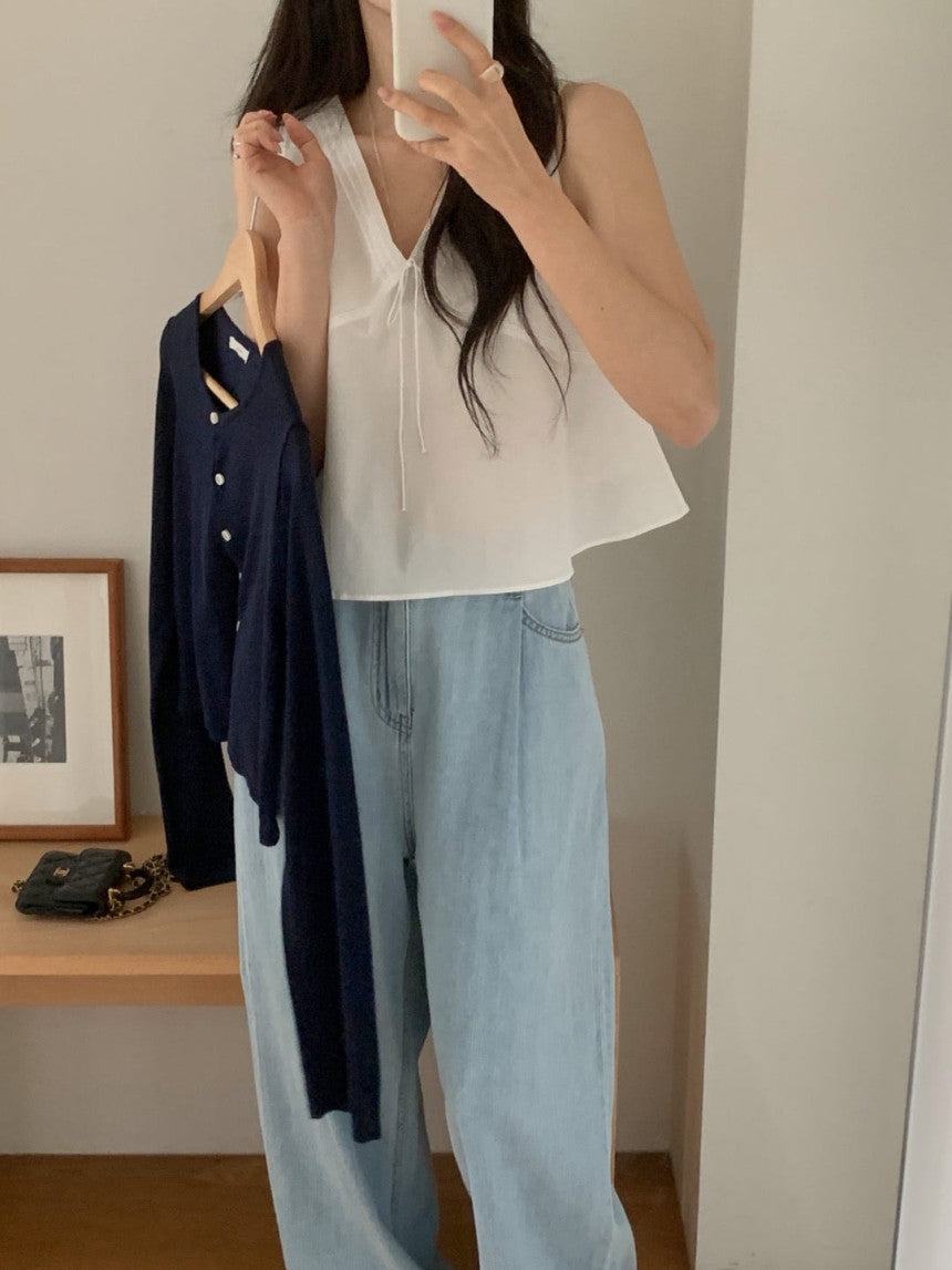one-tuck denim
