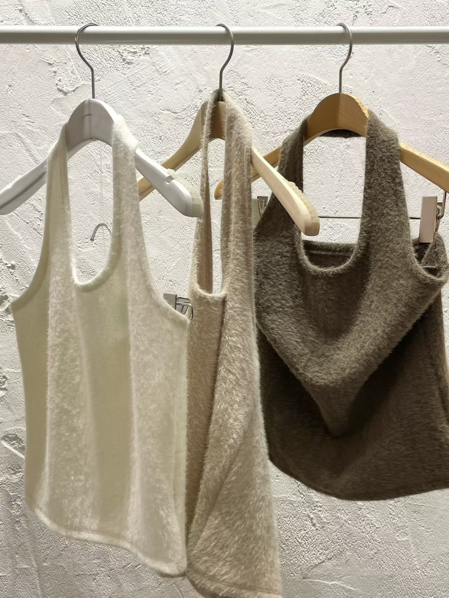 deondo feather halter sleeveless