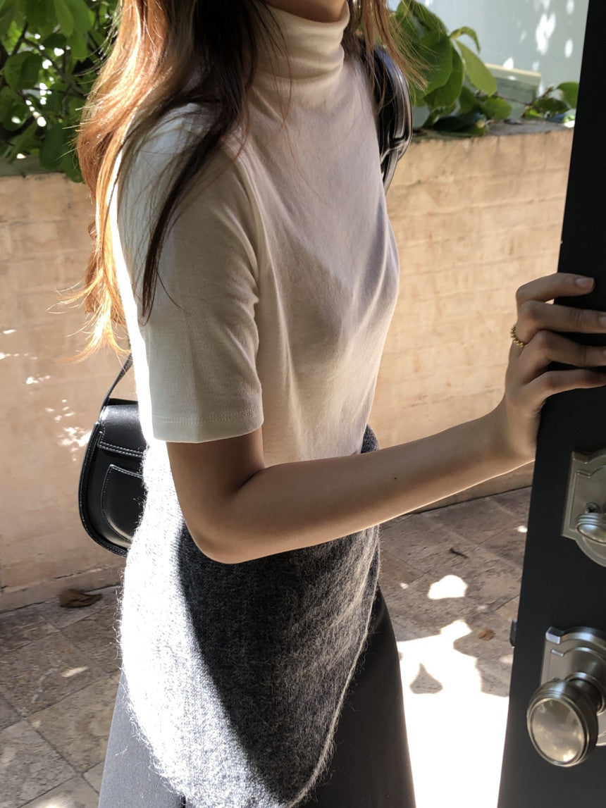 May mock-neck T-4col