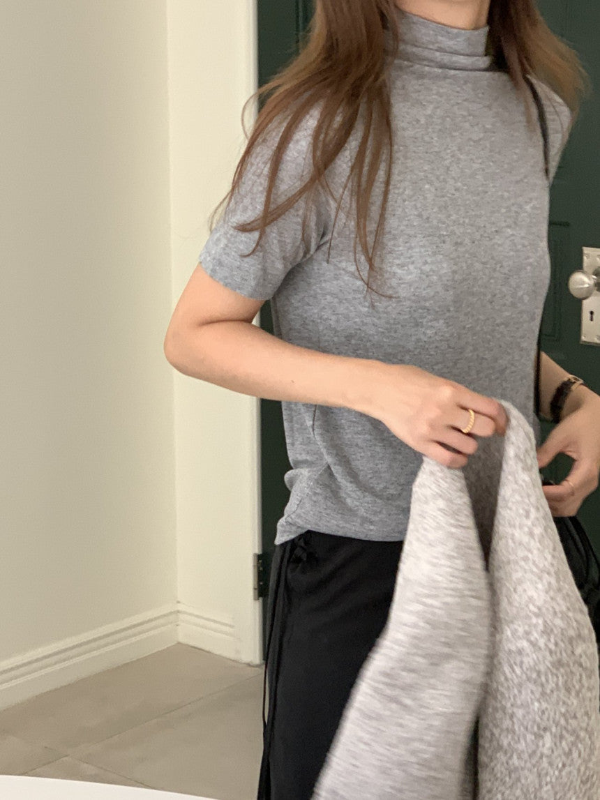 May mock-neck T-4col