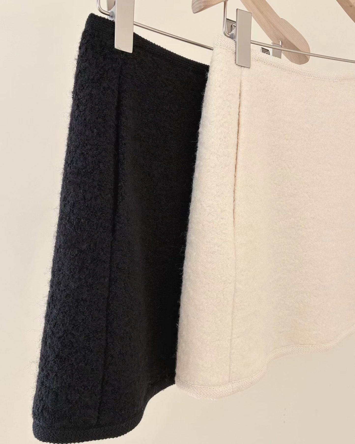 Ounce wool boucle mini skirt-2col