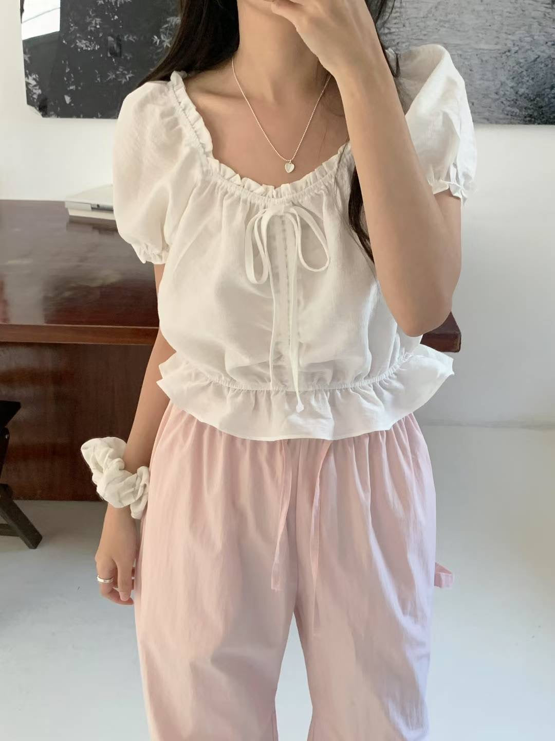 Mohavi frill half blouse-2col