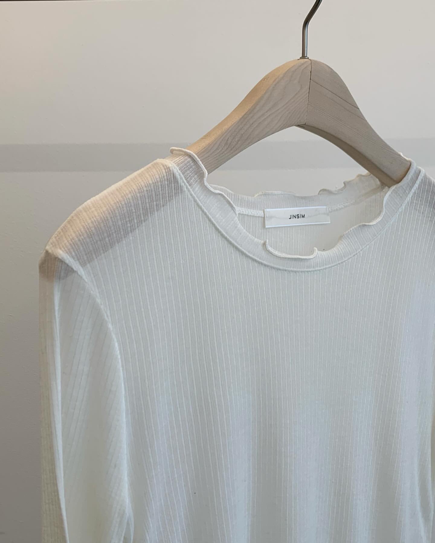 Shade frill T-5col