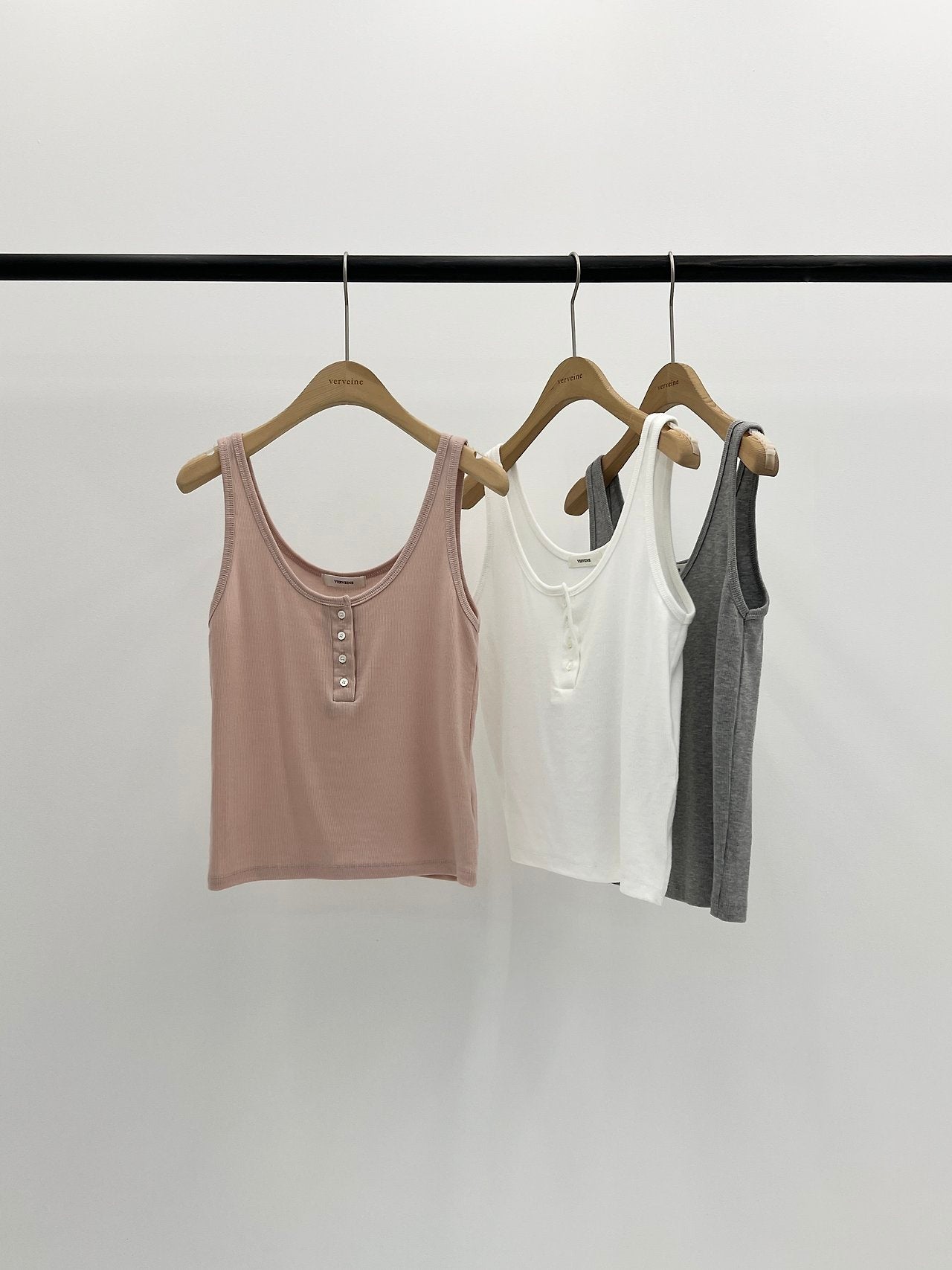 Loe henley neck sleeveless-3col