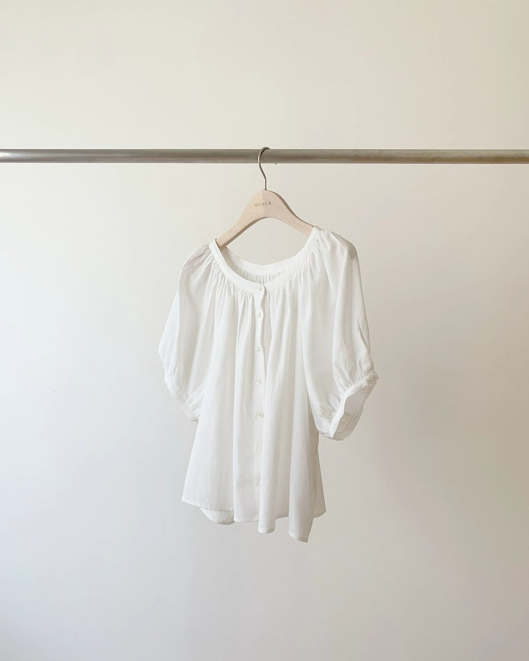 Ounce ron shirring blouse