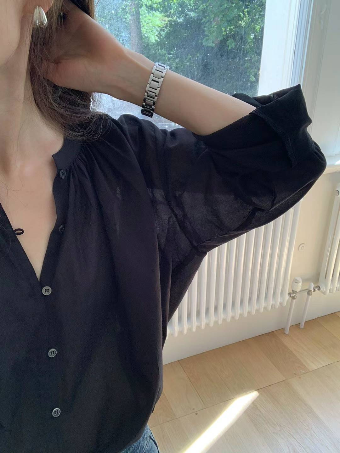 Ounce soi round shirring blouse-2col