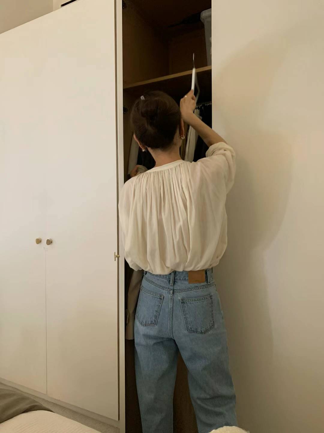 Ounce soi round shirring blouse-2col
