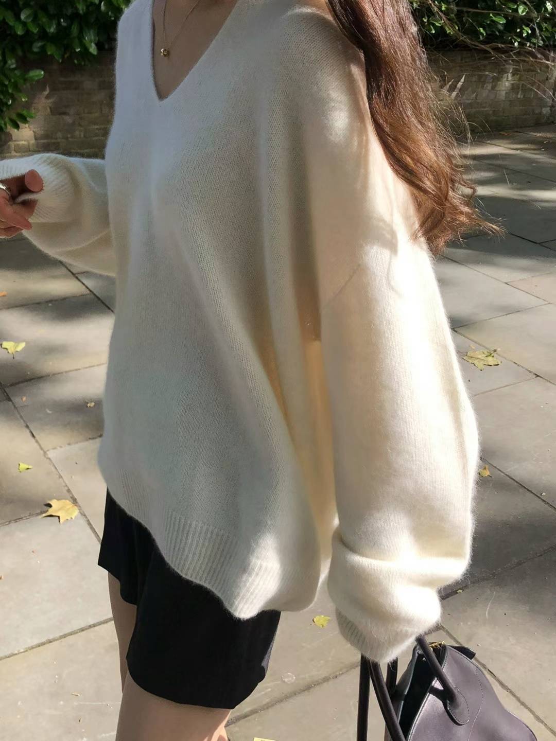 Ounce raccoon V pullover knit-3col