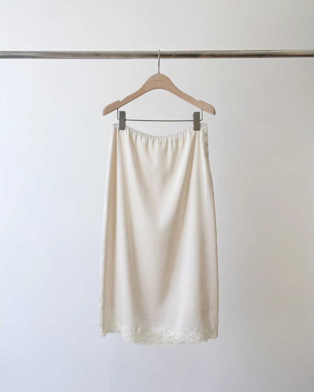 Ounce moi lace skirt