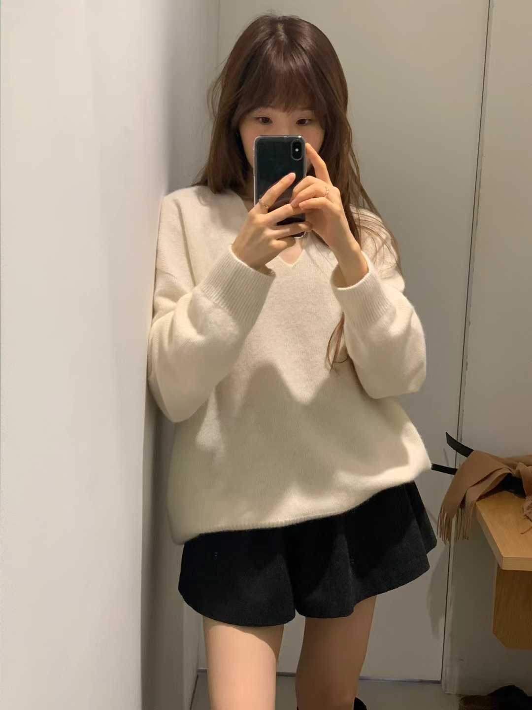 Ounce raccoon V pullover knit-3col
