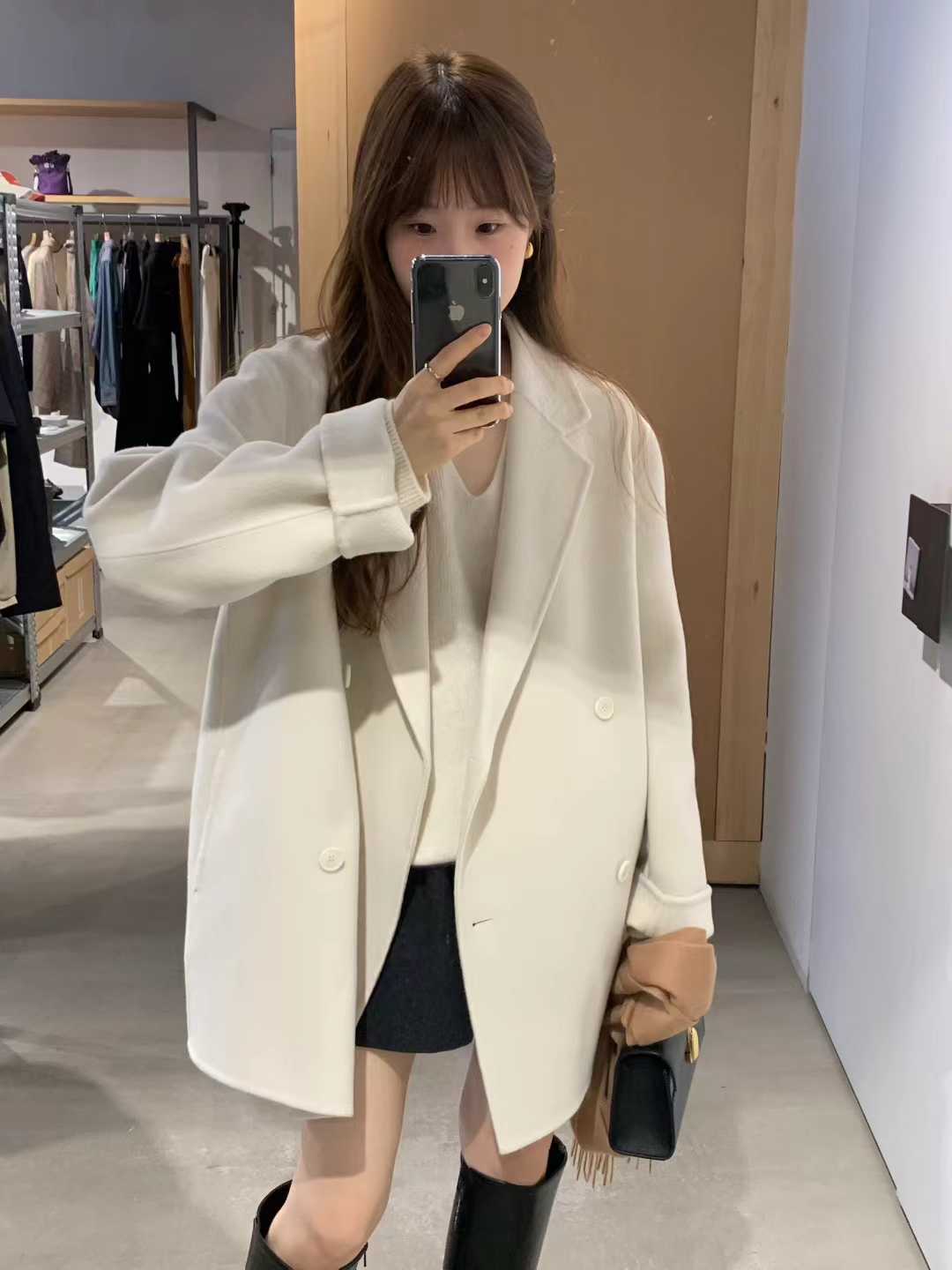 Ounce raccoon V pullover knit-3col