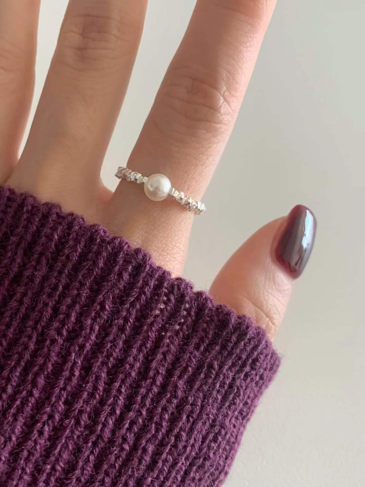 Pearl banding ring