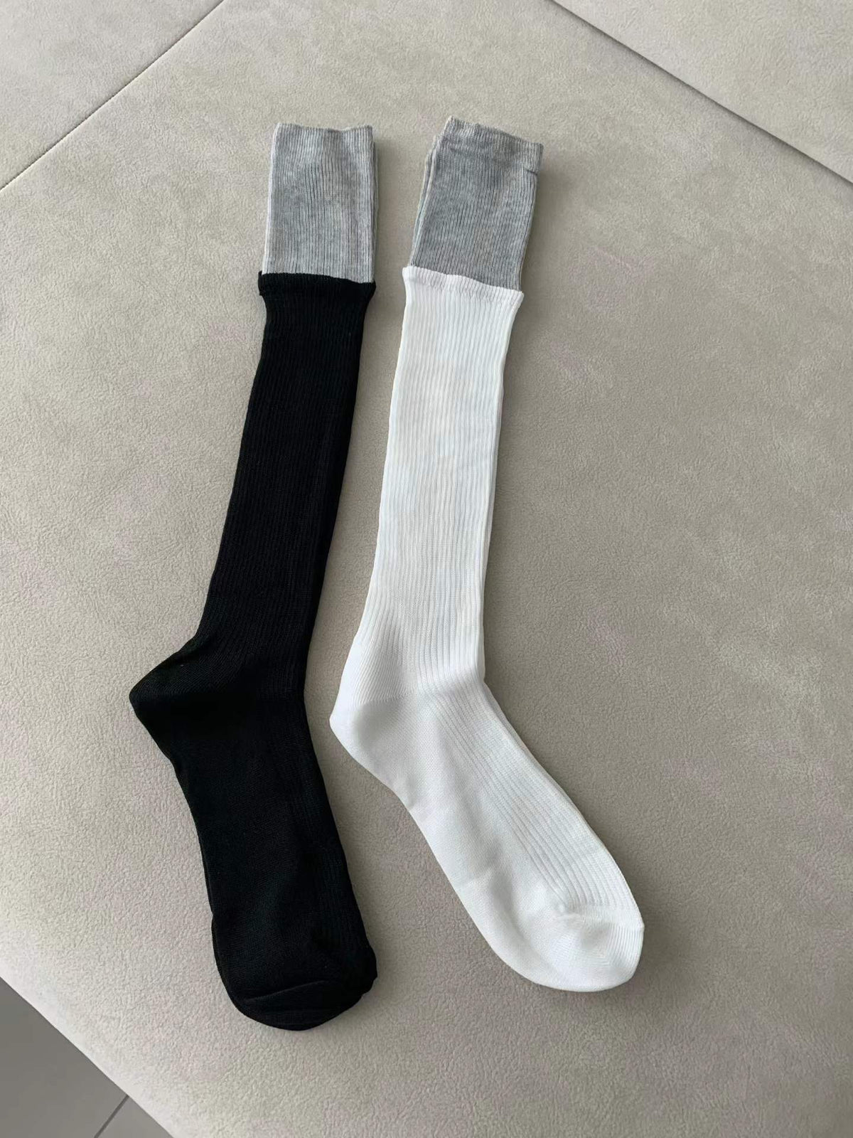 Color-Blocked Layered Socks-2col