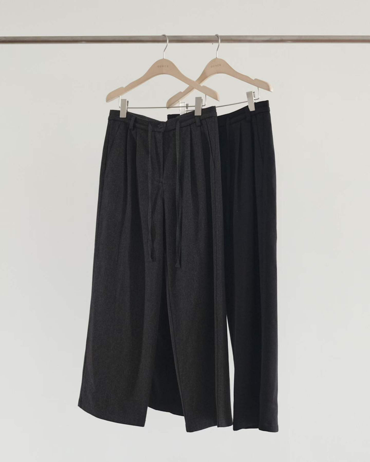 Ounce wools two tuck pants-2col