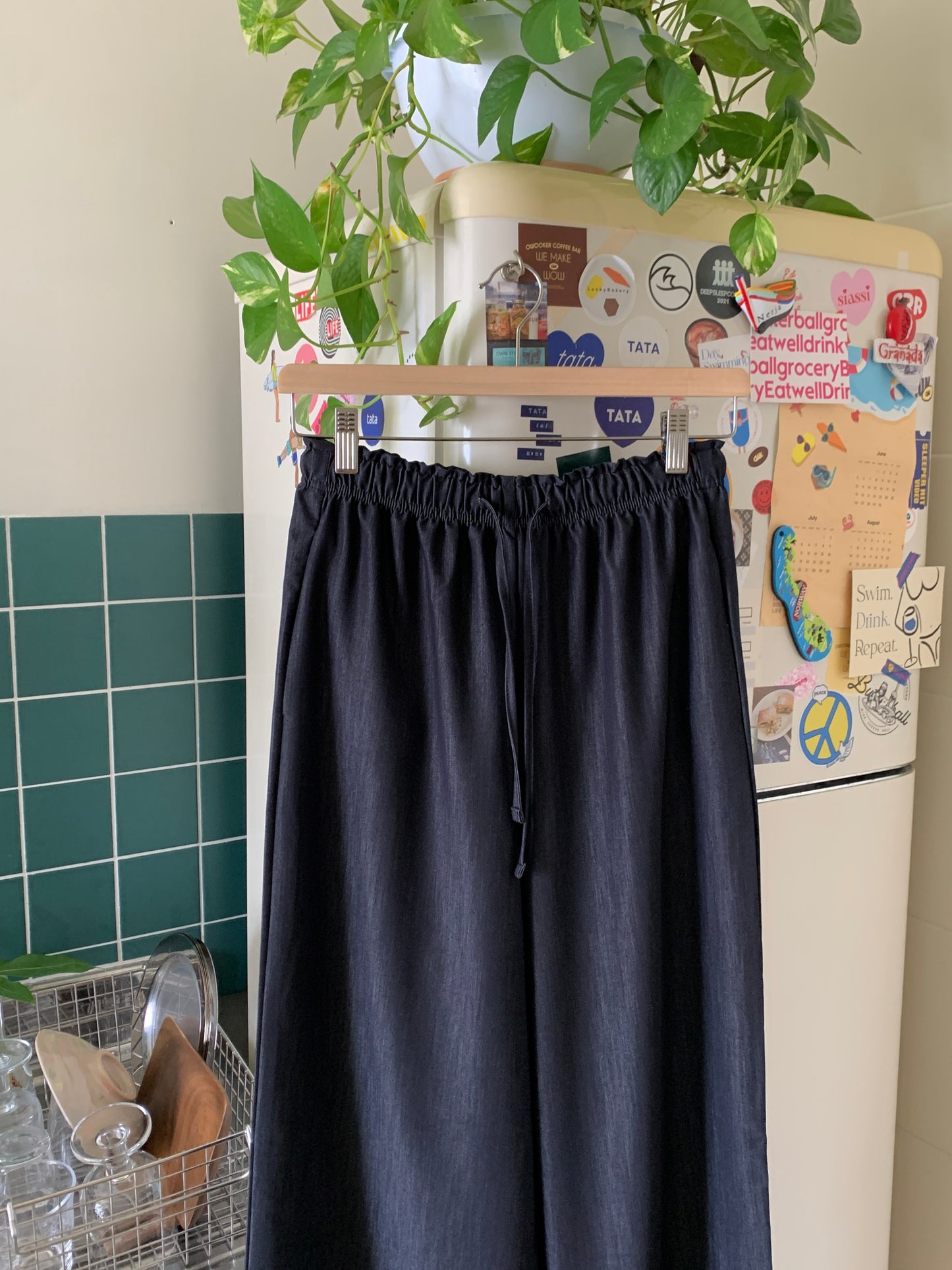 Ice banding denim slacks ショート丈あり
