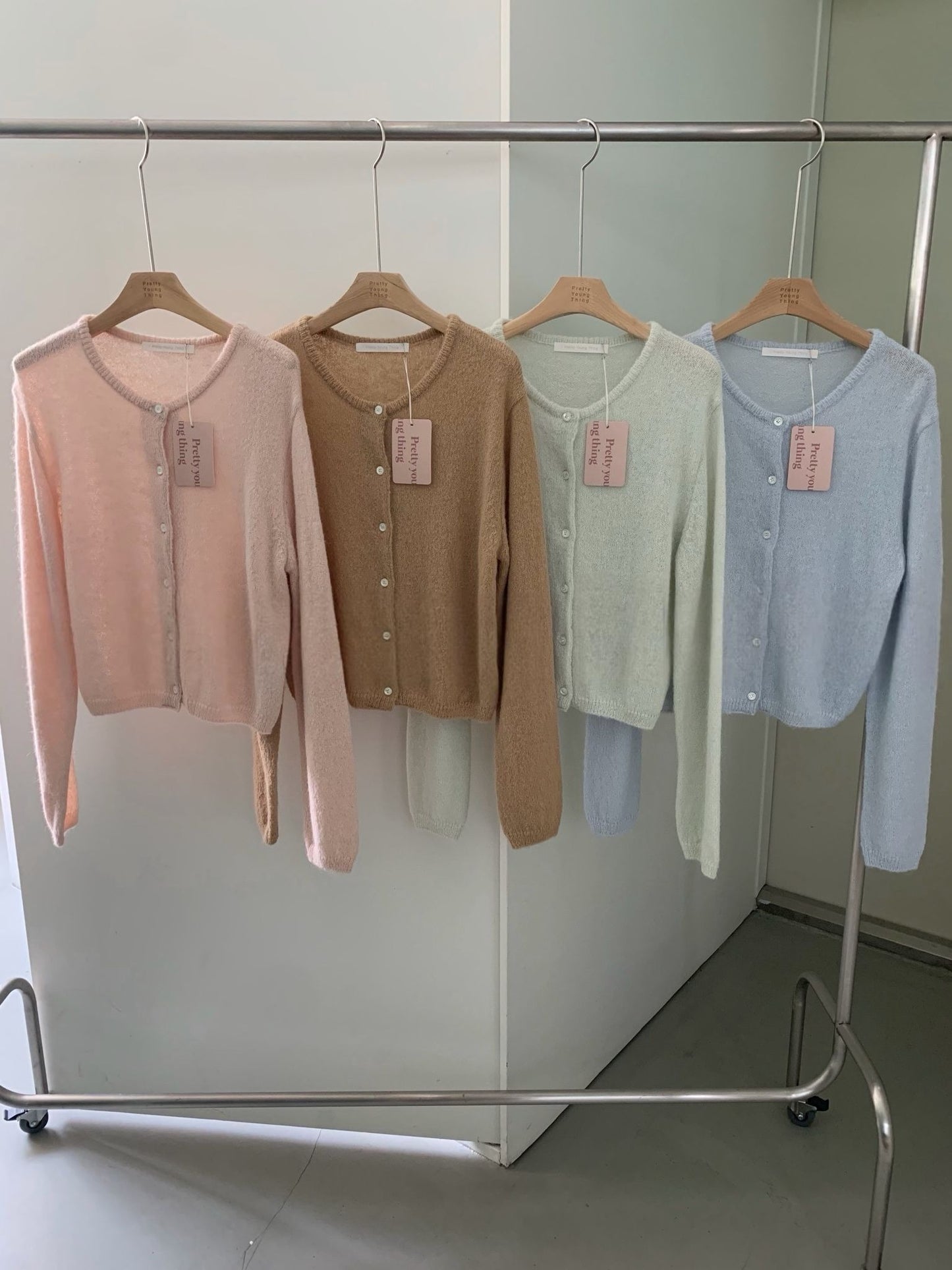 Llama Cardigan-4col