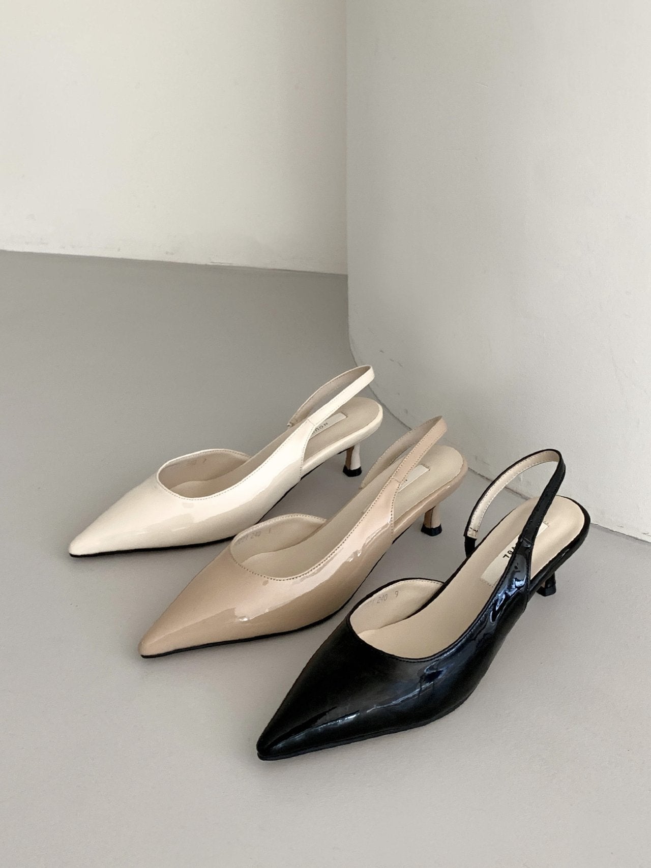 Stiletto 5 cm enamel sling bag-3col