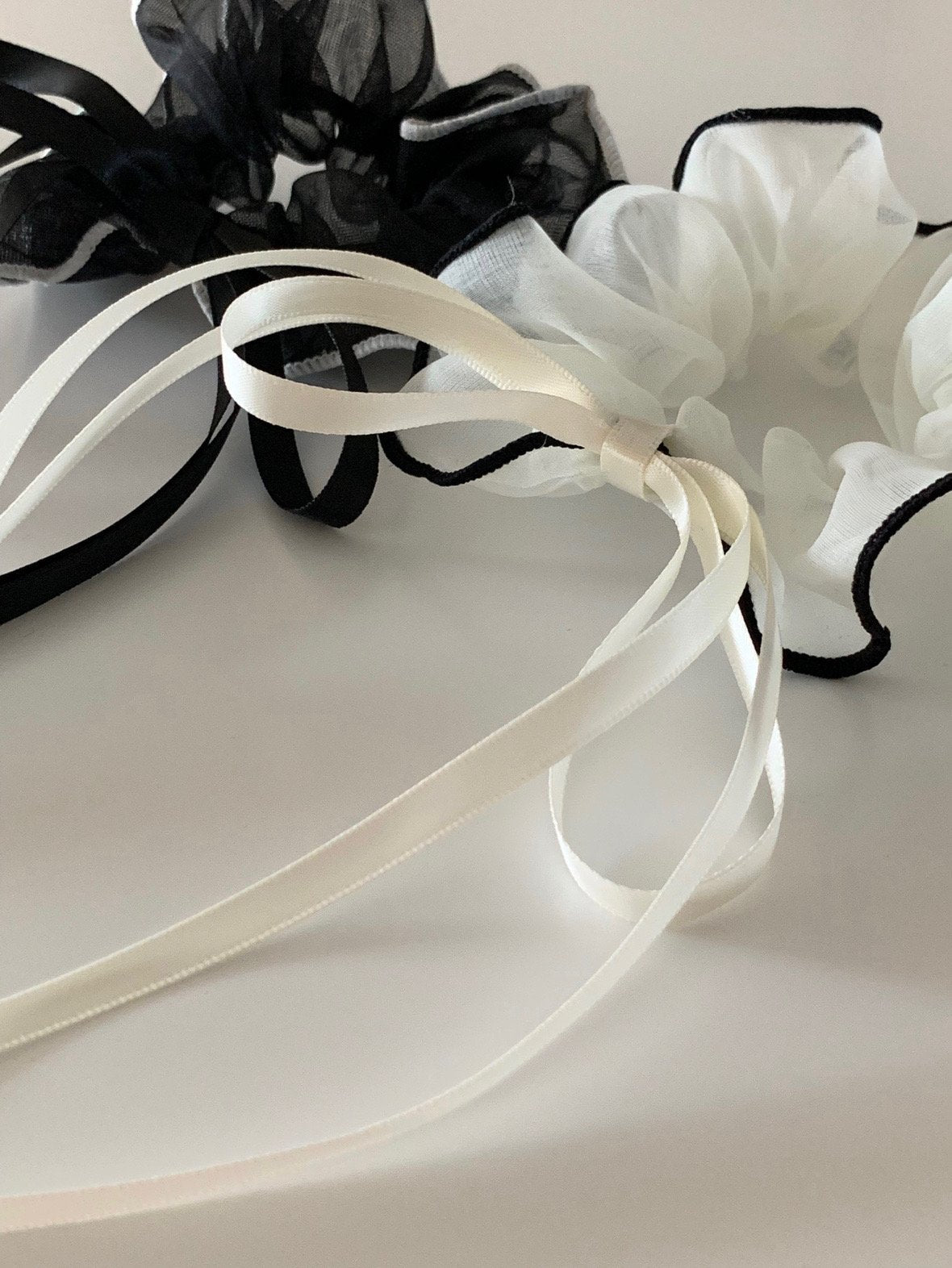 long ribbon band