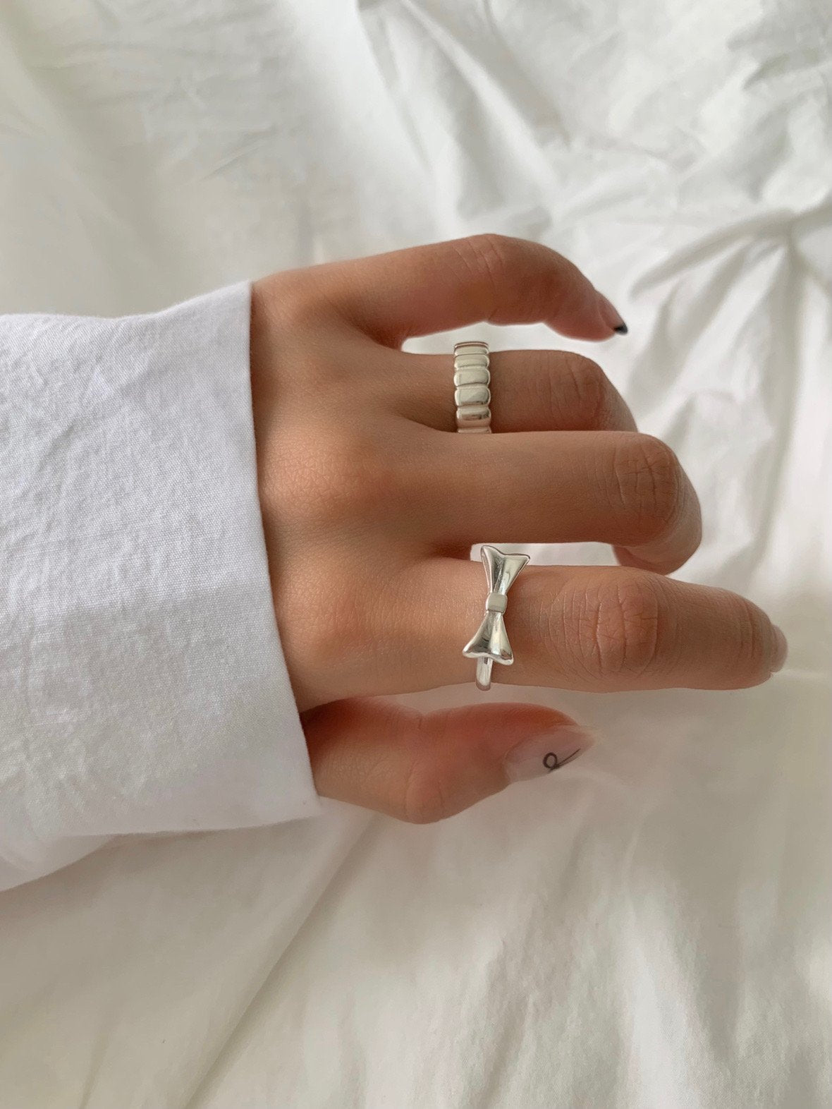 Silver ribbon ring