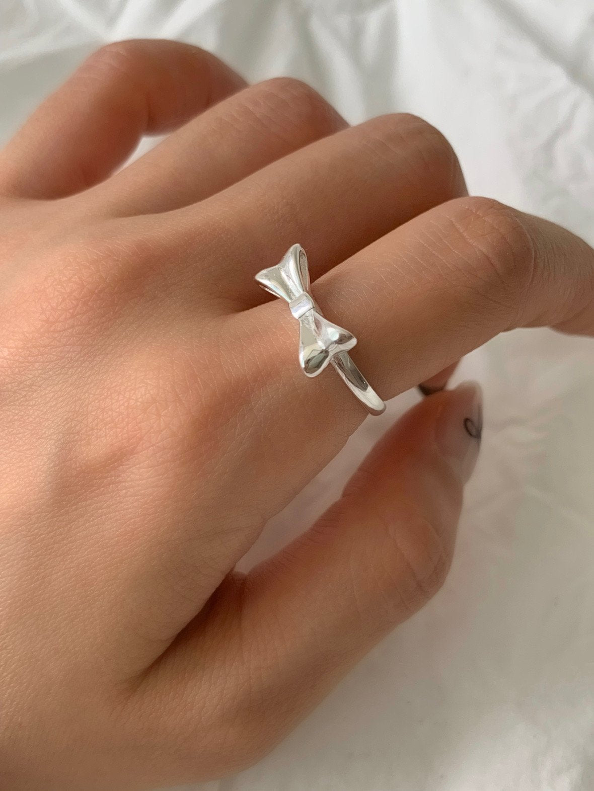 Silver ribbon ring