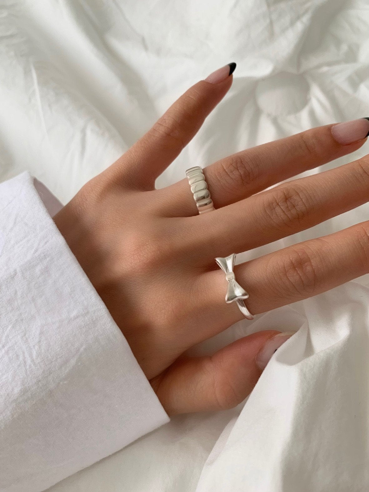 Silver ribbon ring