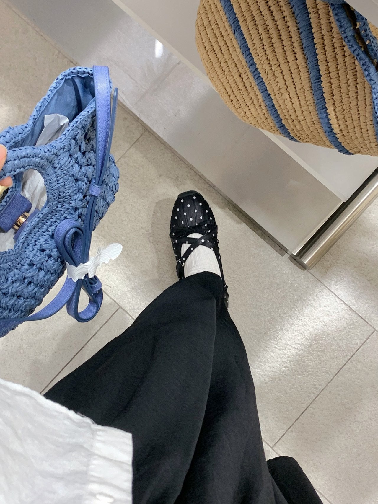 Shirring Cross Sneakers