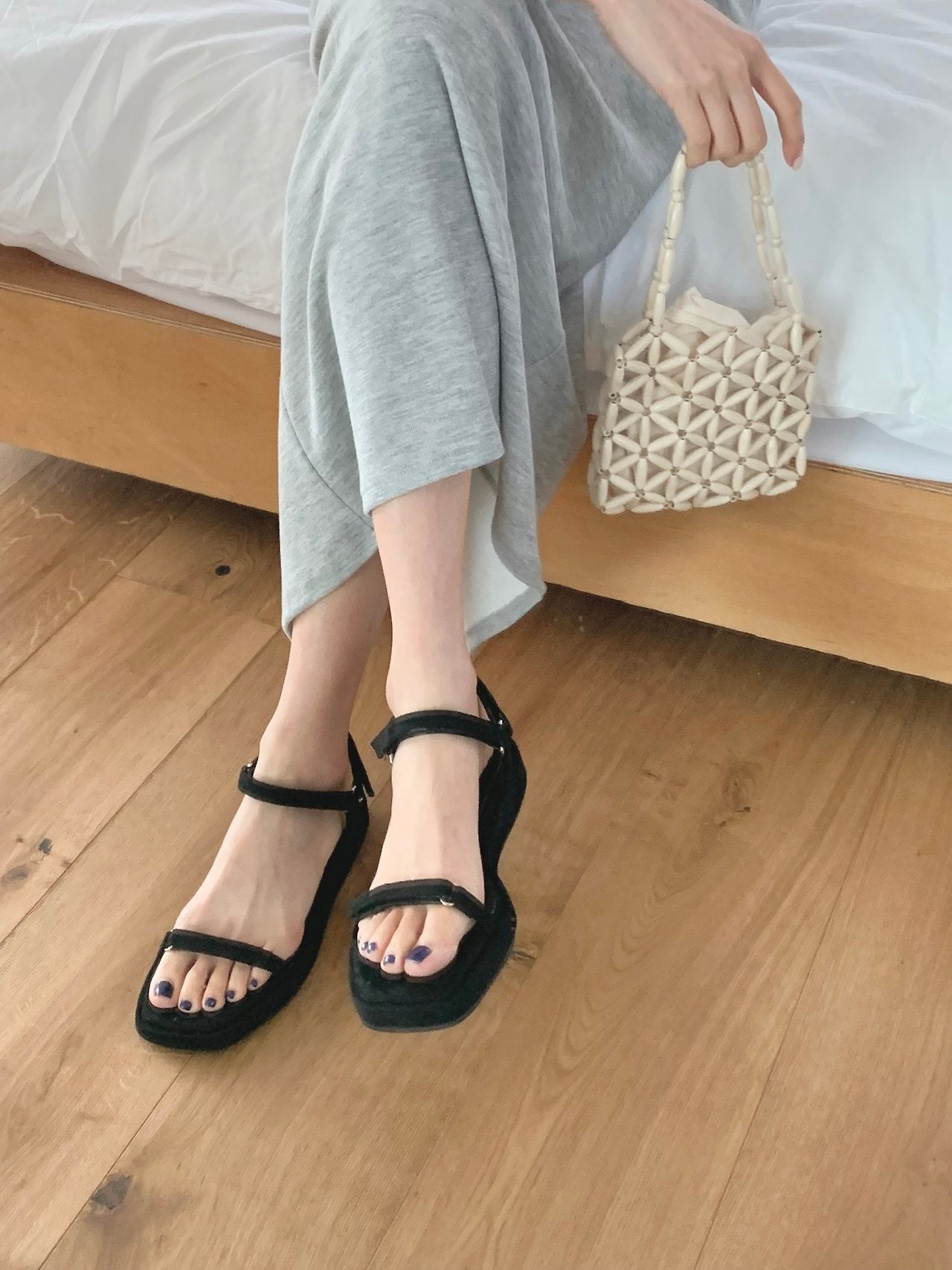 Velcro Suede 3 cm Whole Hoop Sandals