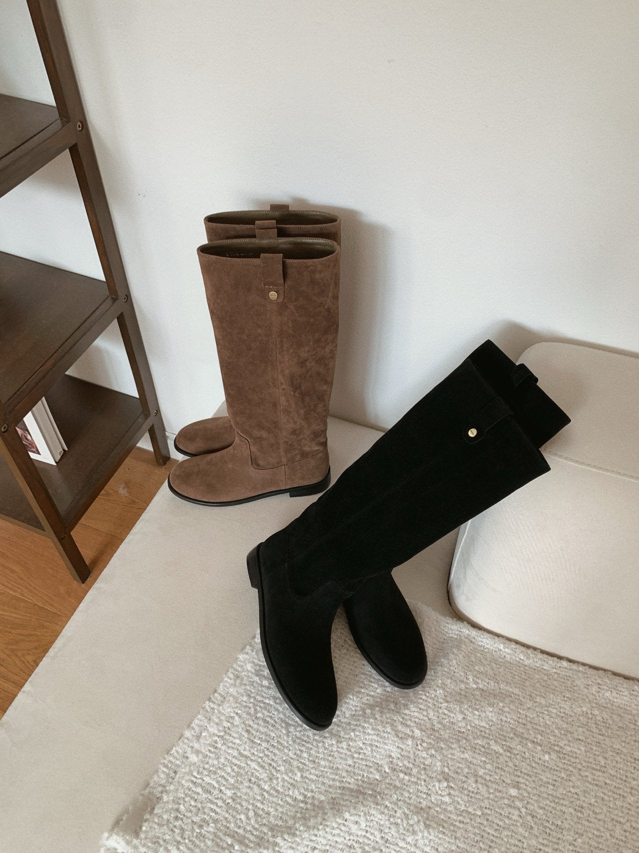 Antique Logo Basic Suede Long Boots-2col