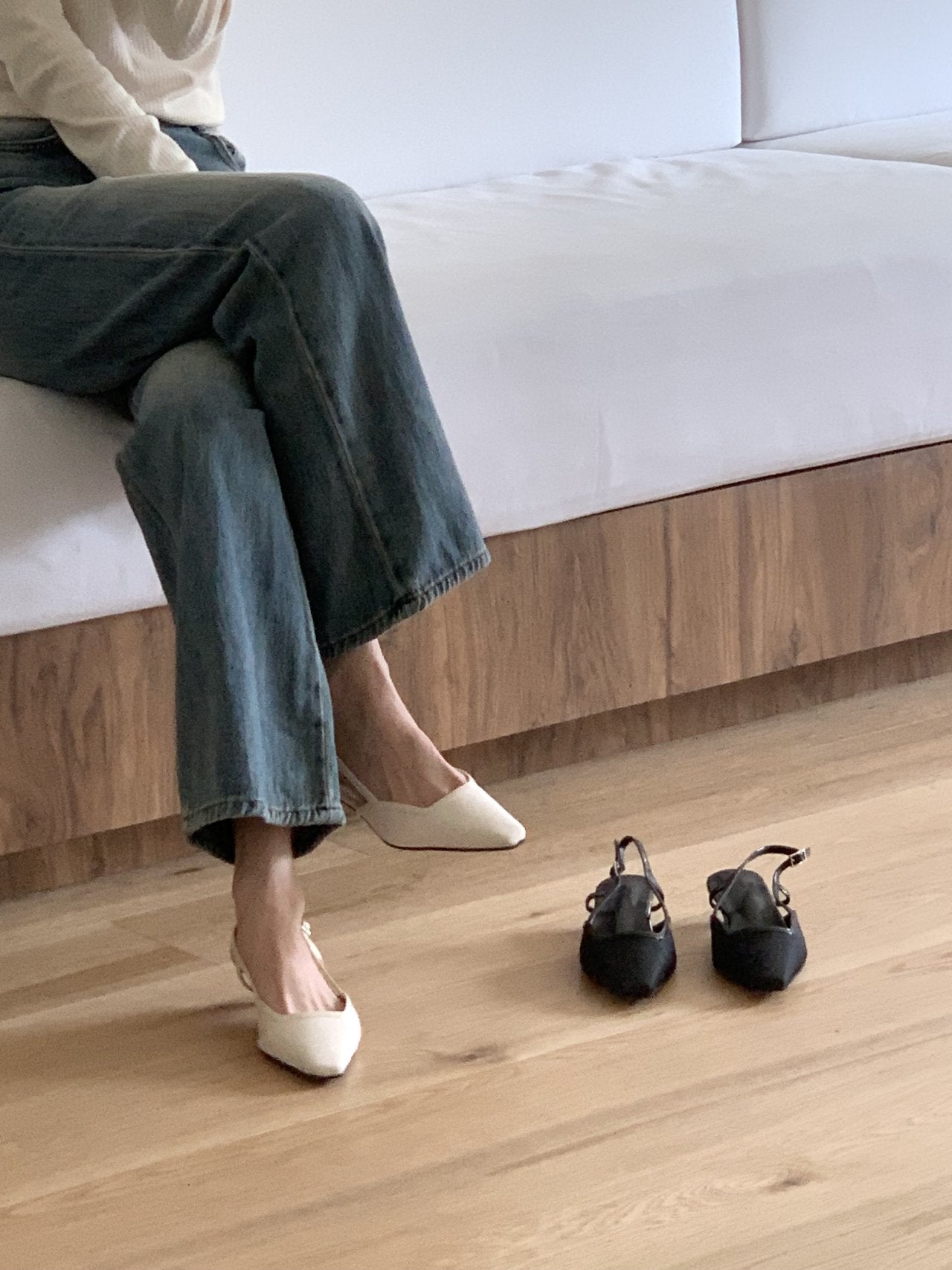 enamel color sling bag