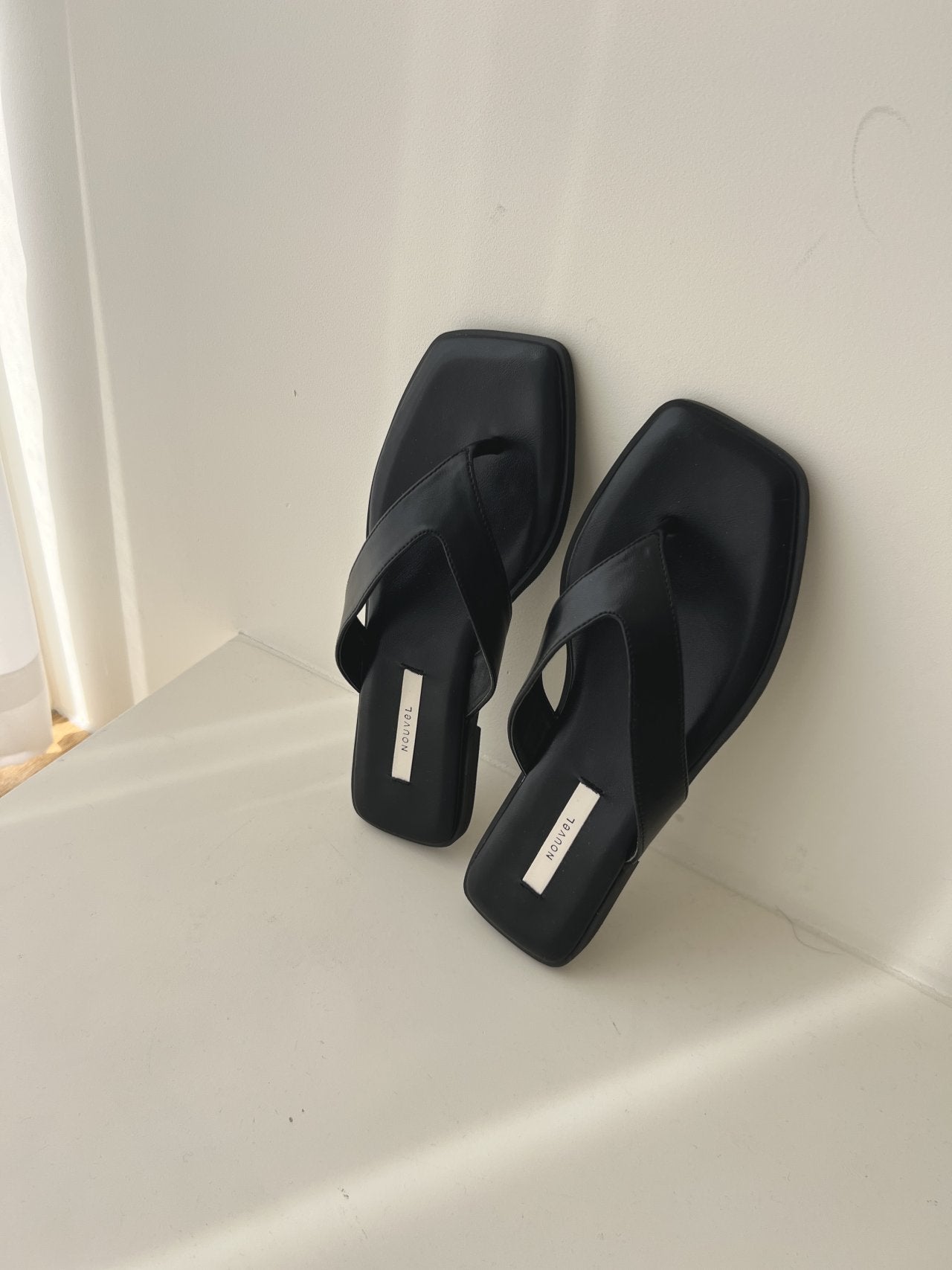 Square flip-flops