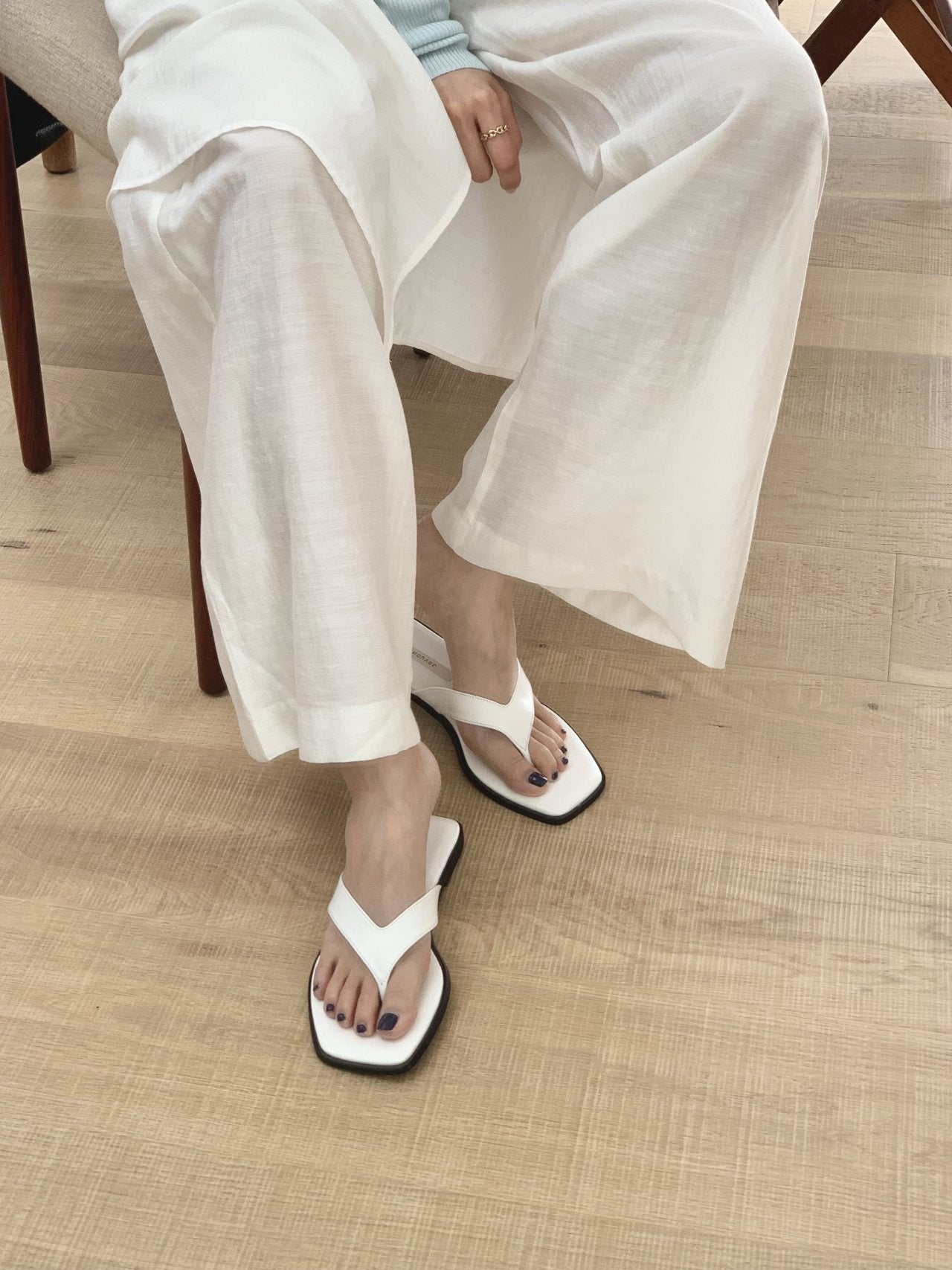 Square flip-flops