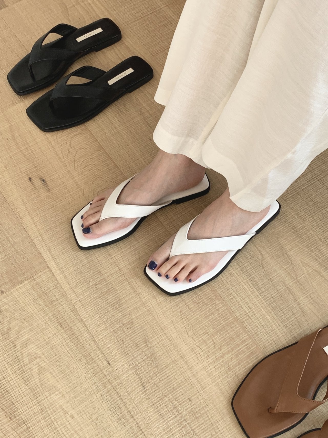Square flip-flops