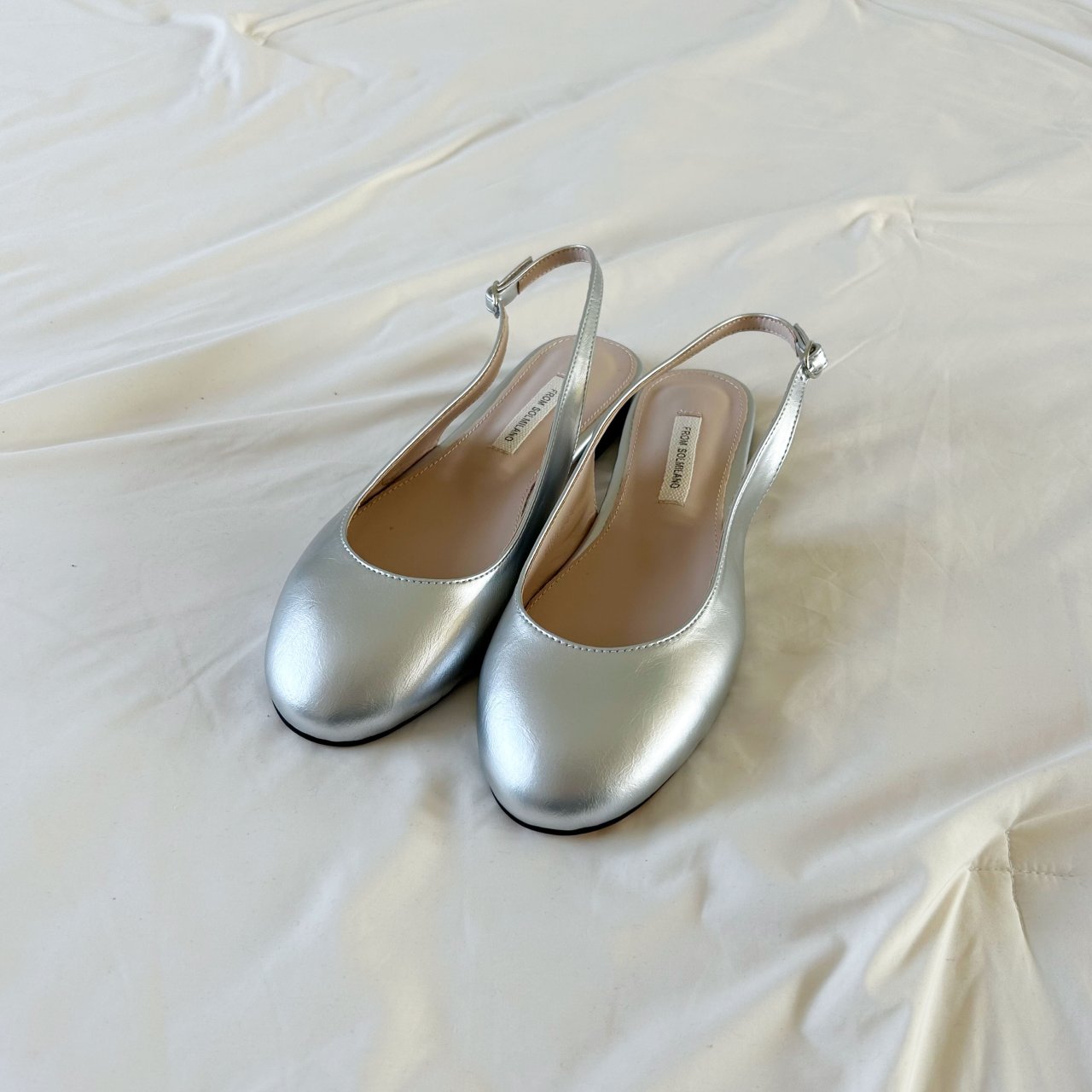 Round Mary Jane sandals