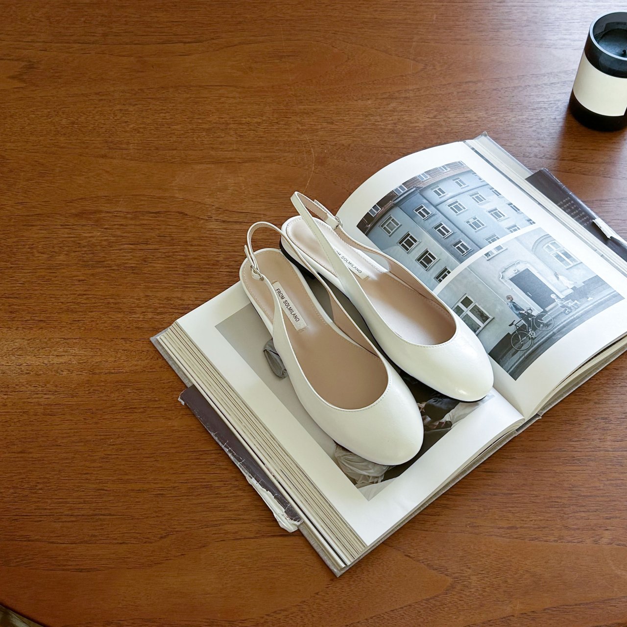 Round Mary Jane sandals