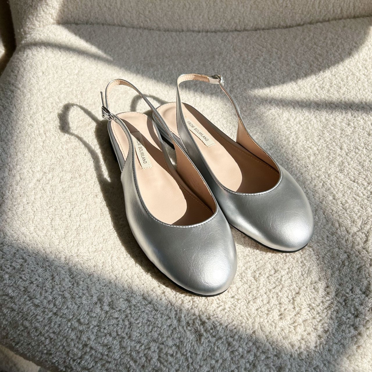 Round Mary Jane sandals