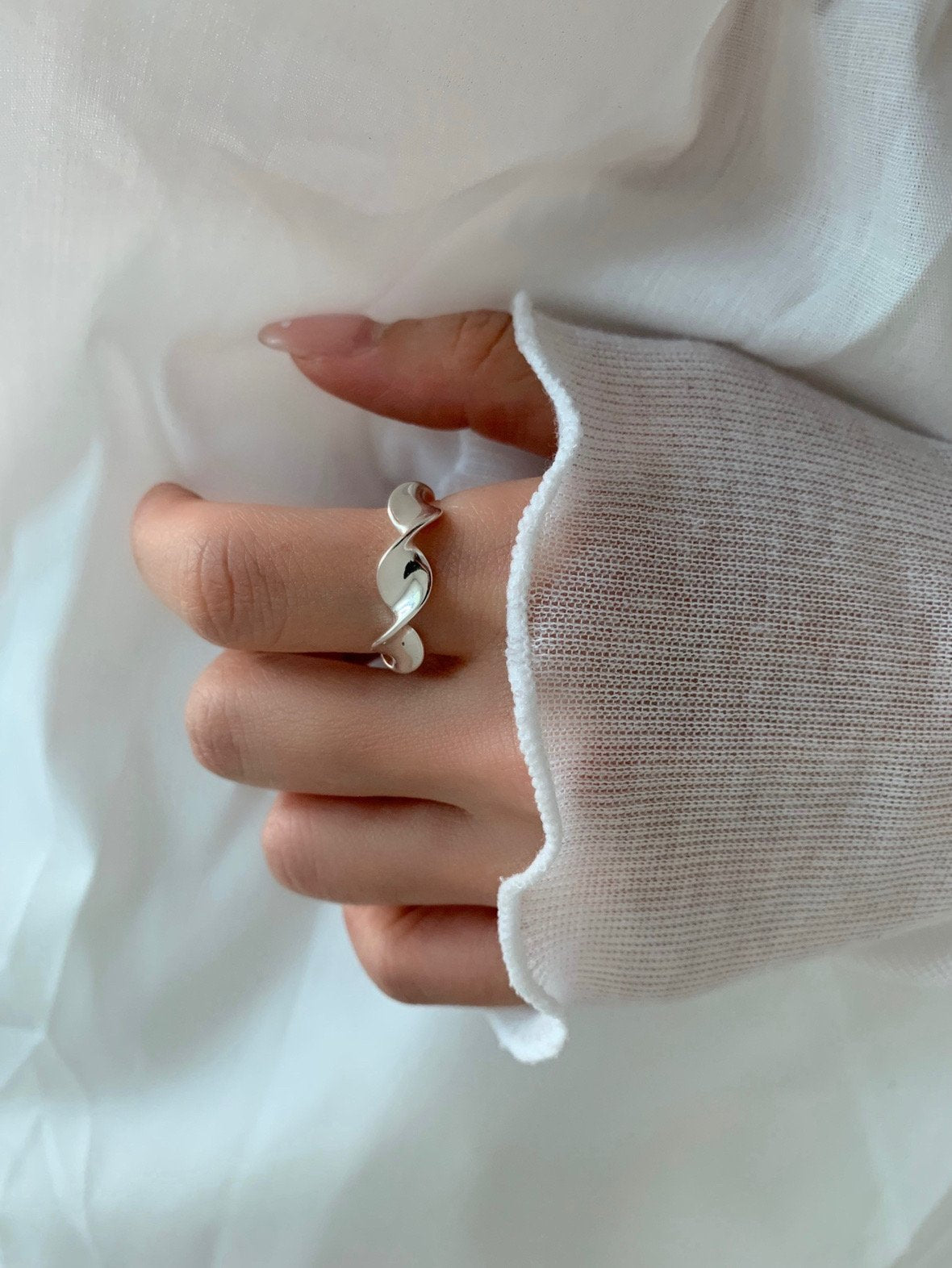 wavy ring-2col